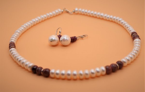 Halskette, Süßwasserperle mit Rubin, 48 cm
